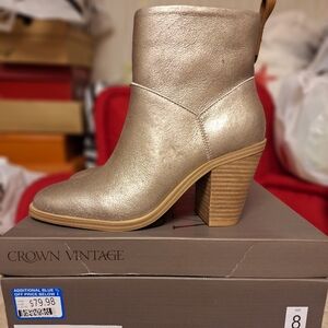 Crown Vintage Women's Shimmering Gold Heeled Boots - Size 8